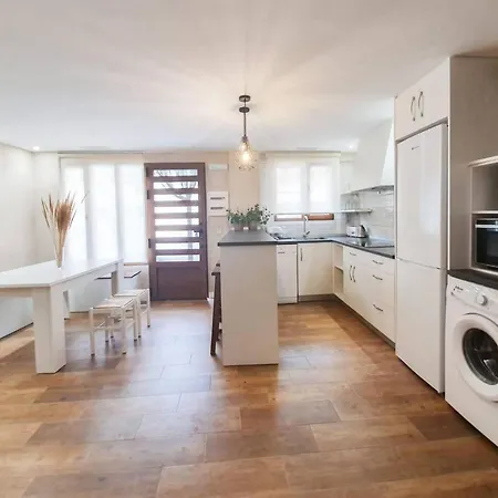 3 Bedrooms At Holiday home